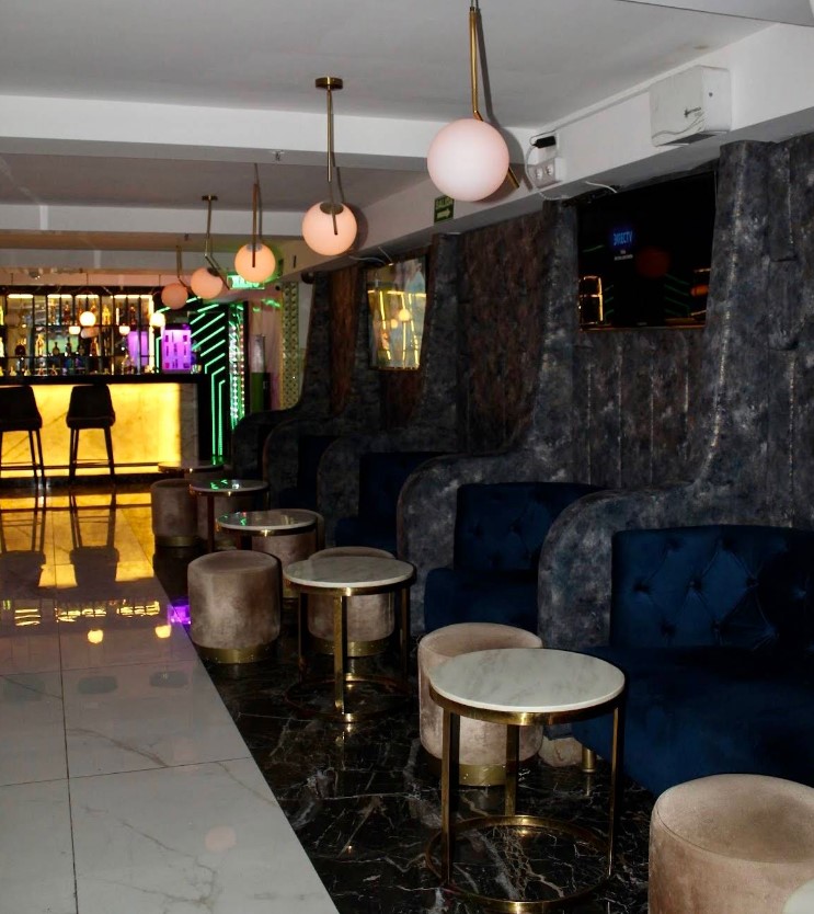 club cafe rojo 13
